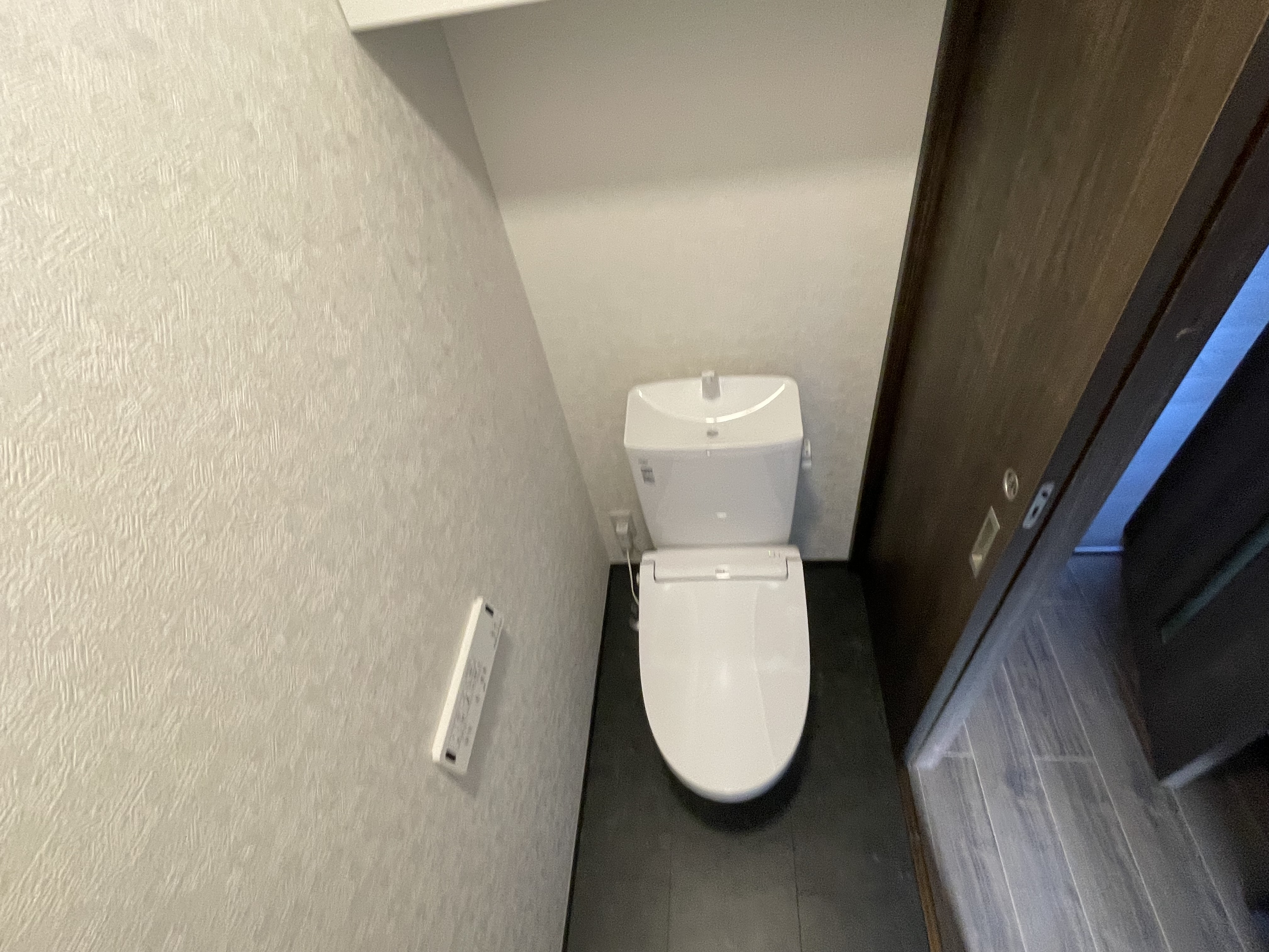 シャワートイレ付き loading=