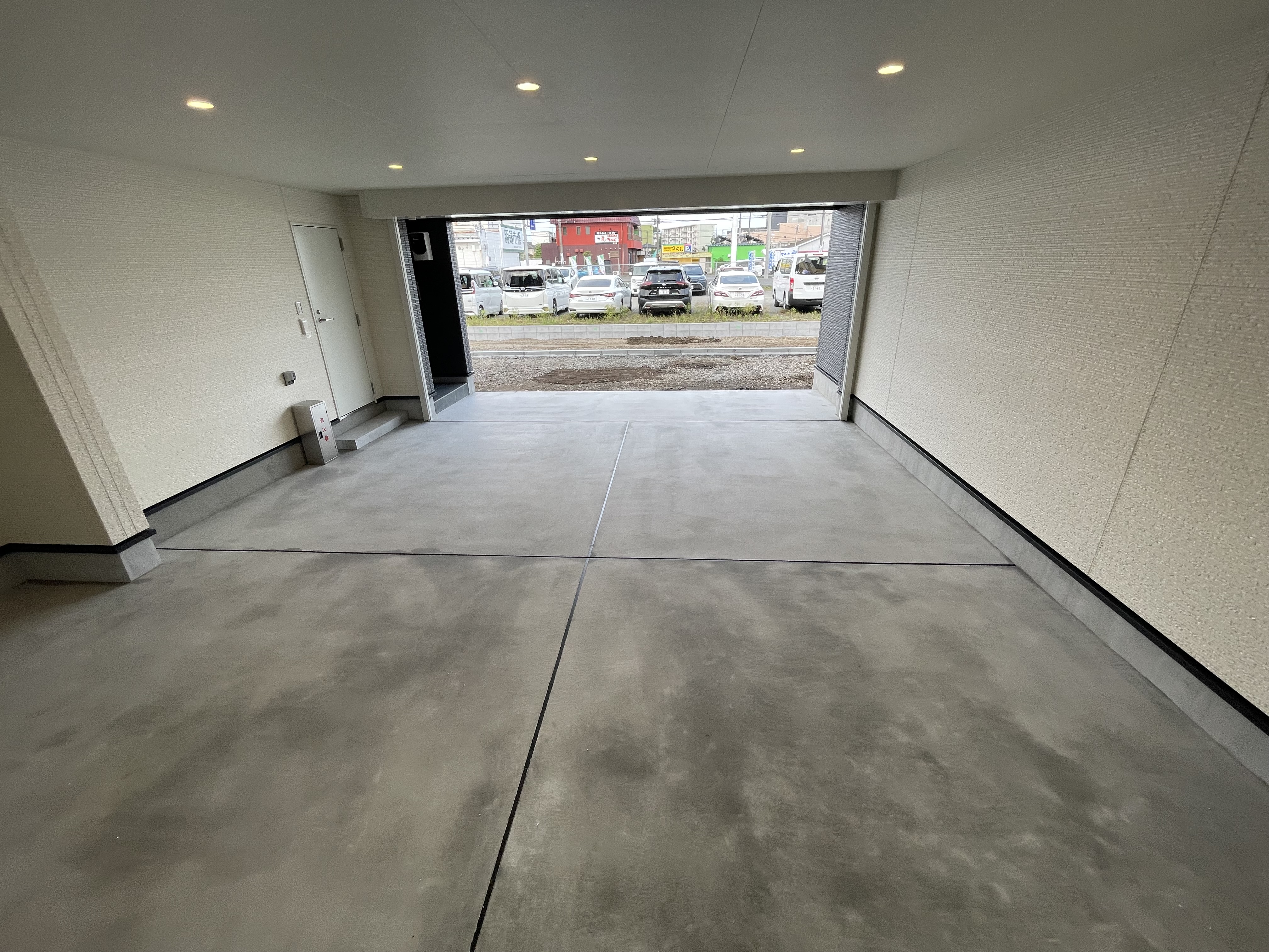 ガレージの奥行は6.5m loading=