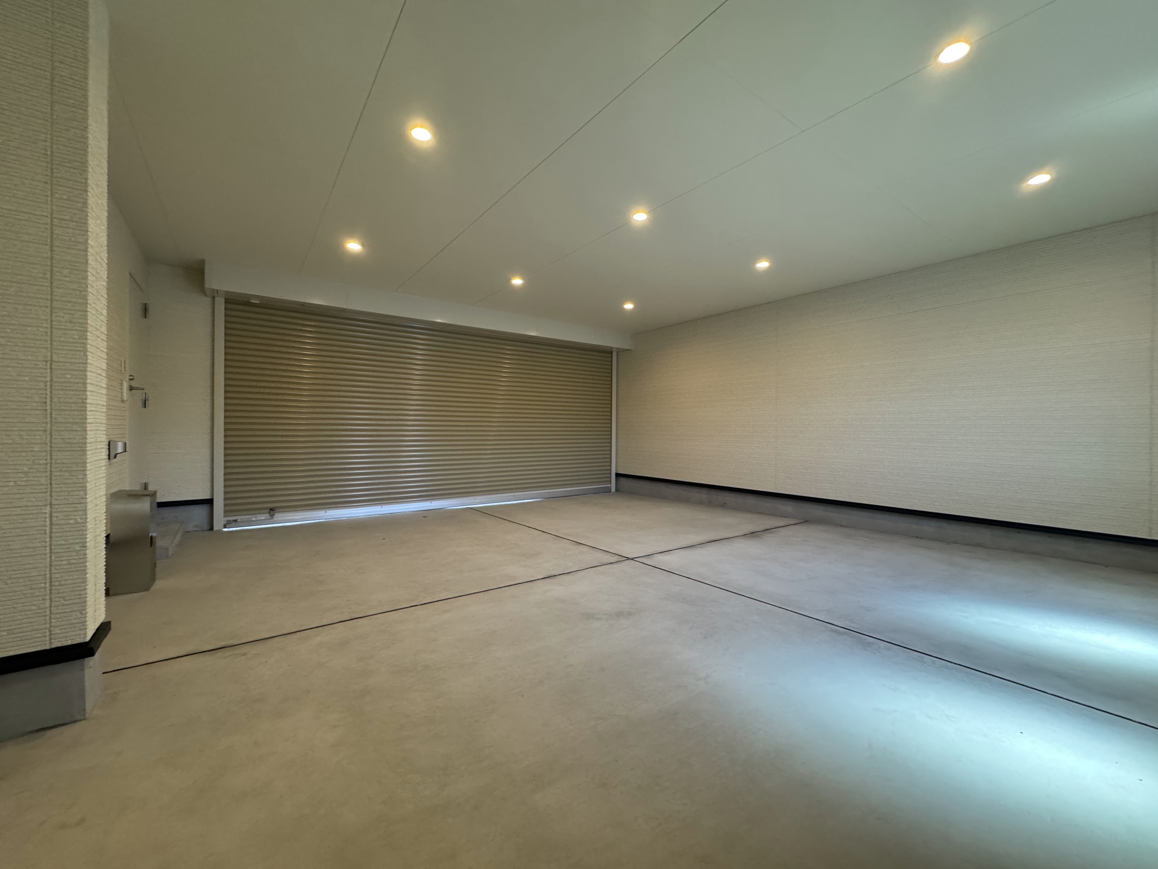 ガレージの奥行は6.5m loading=