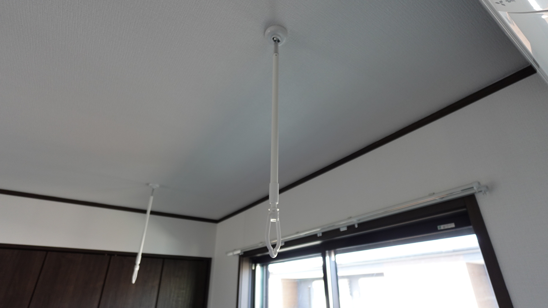 雨天時だけでなく、花粉の季節も大活躍の室内物干し
 loading=