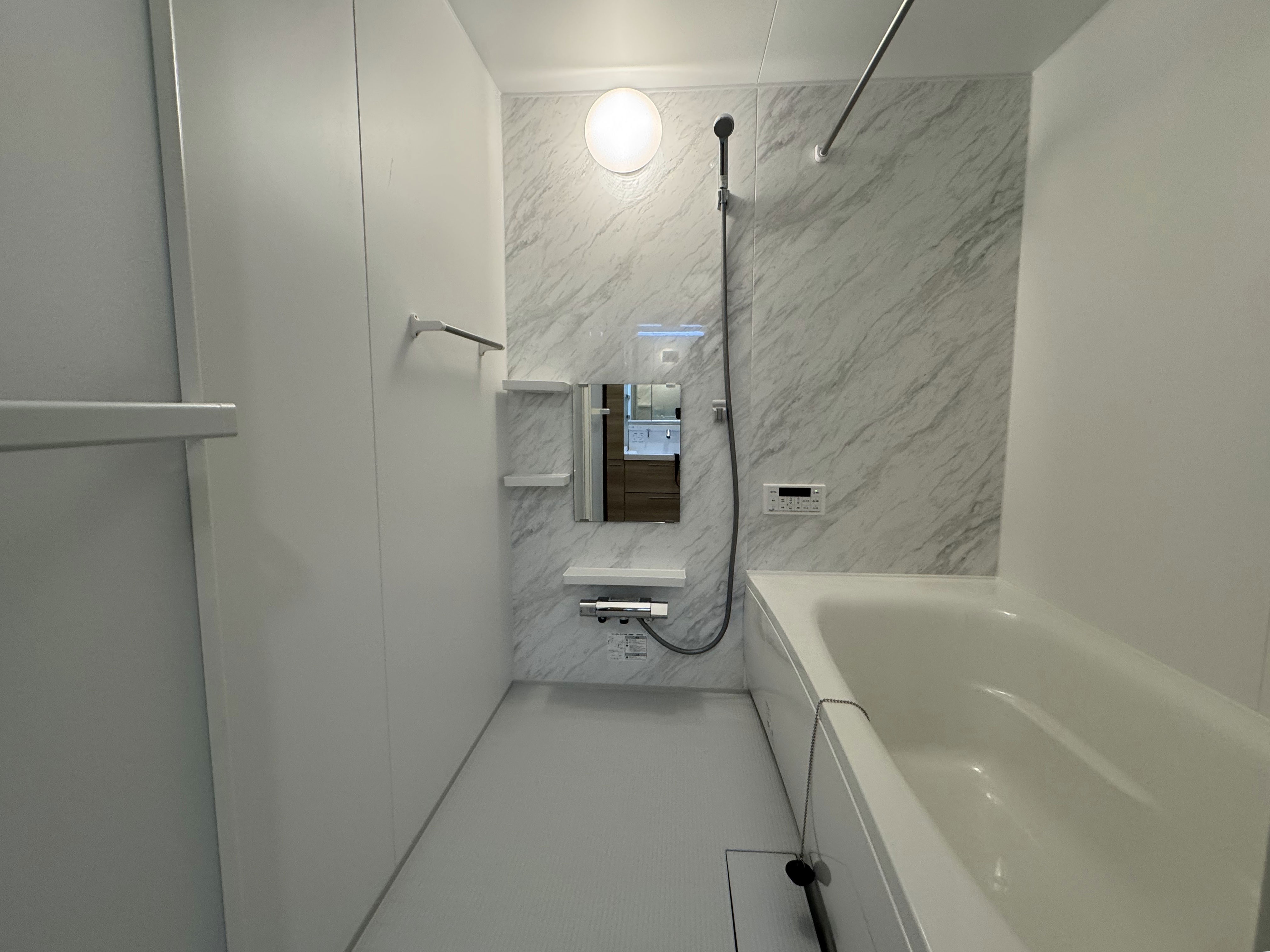 浴室換気乾燥機付きのユニットバス loading=