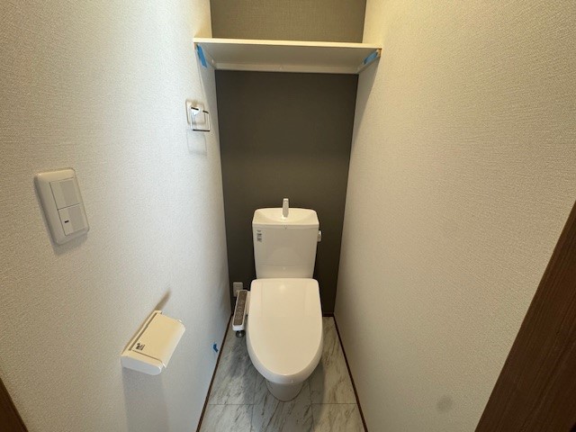 シャワートイレ付き loading=