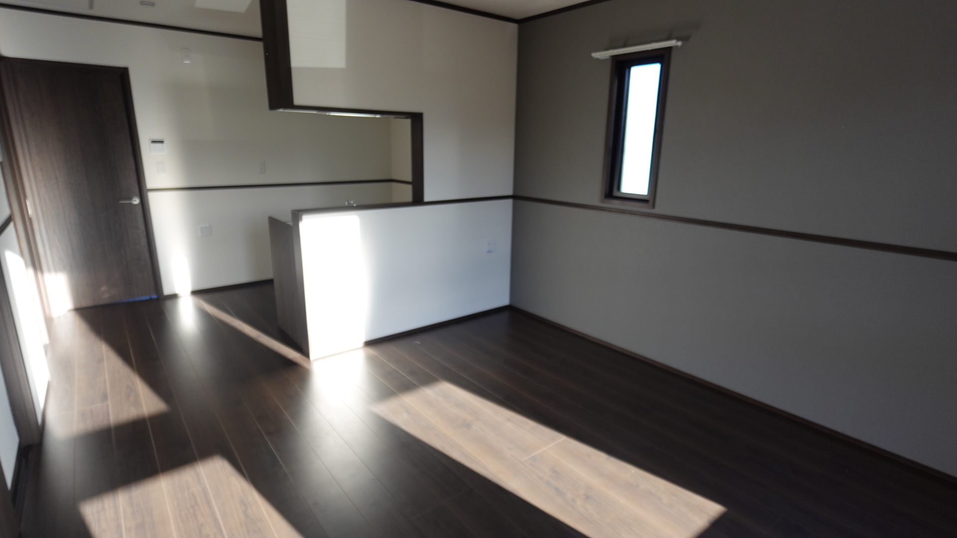 LDKの広さは11.7帖 loading=